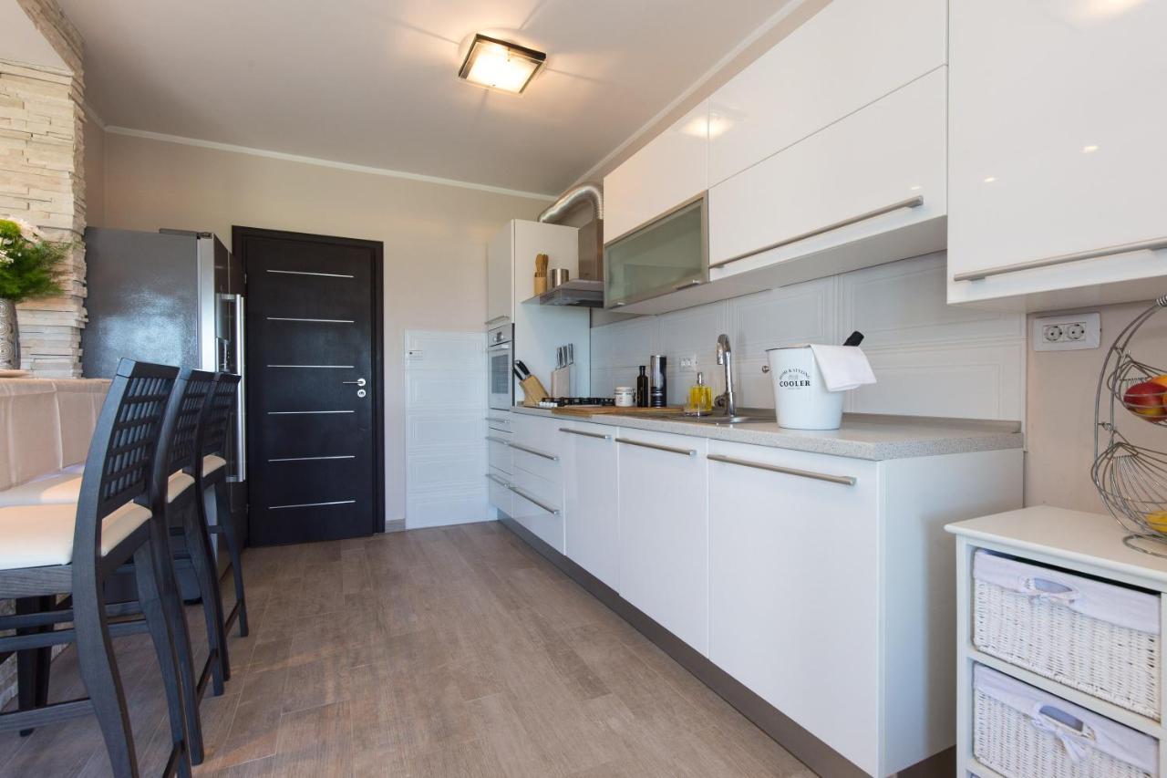 Deluxe Sea View Apartment Mate Balote Rijeka Exteriör bild